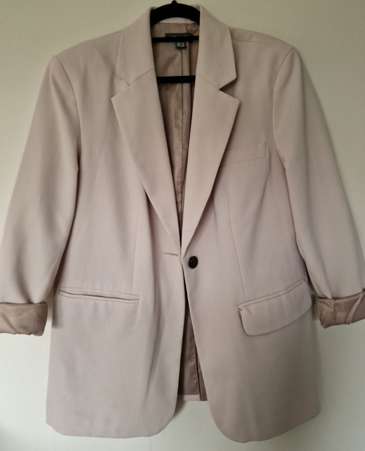 PRE-OWNED EXTREME OVERSIZED BLAZER SIZE 10
